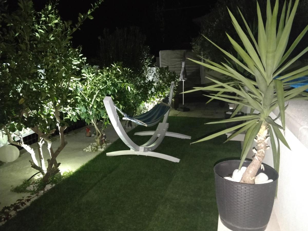 Apartments Villa A - Heating Pool Trogir Eksteriør bilde