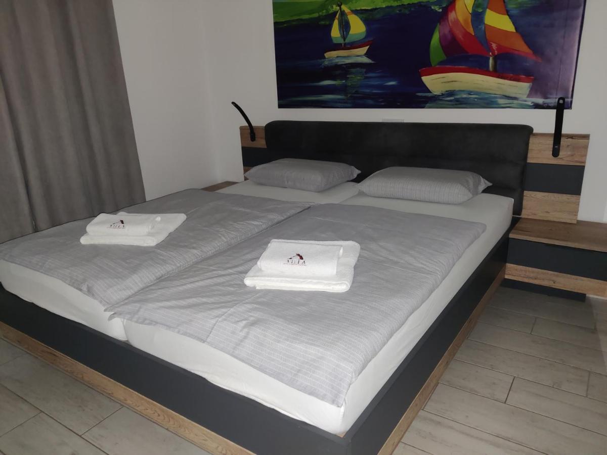 Apartments Villa A - Heating Pool Trogir Eksteriør bilde